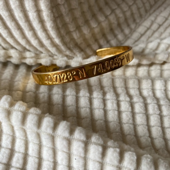 Coordinates collection Legend New York City bangle. - Picture 3 of 6